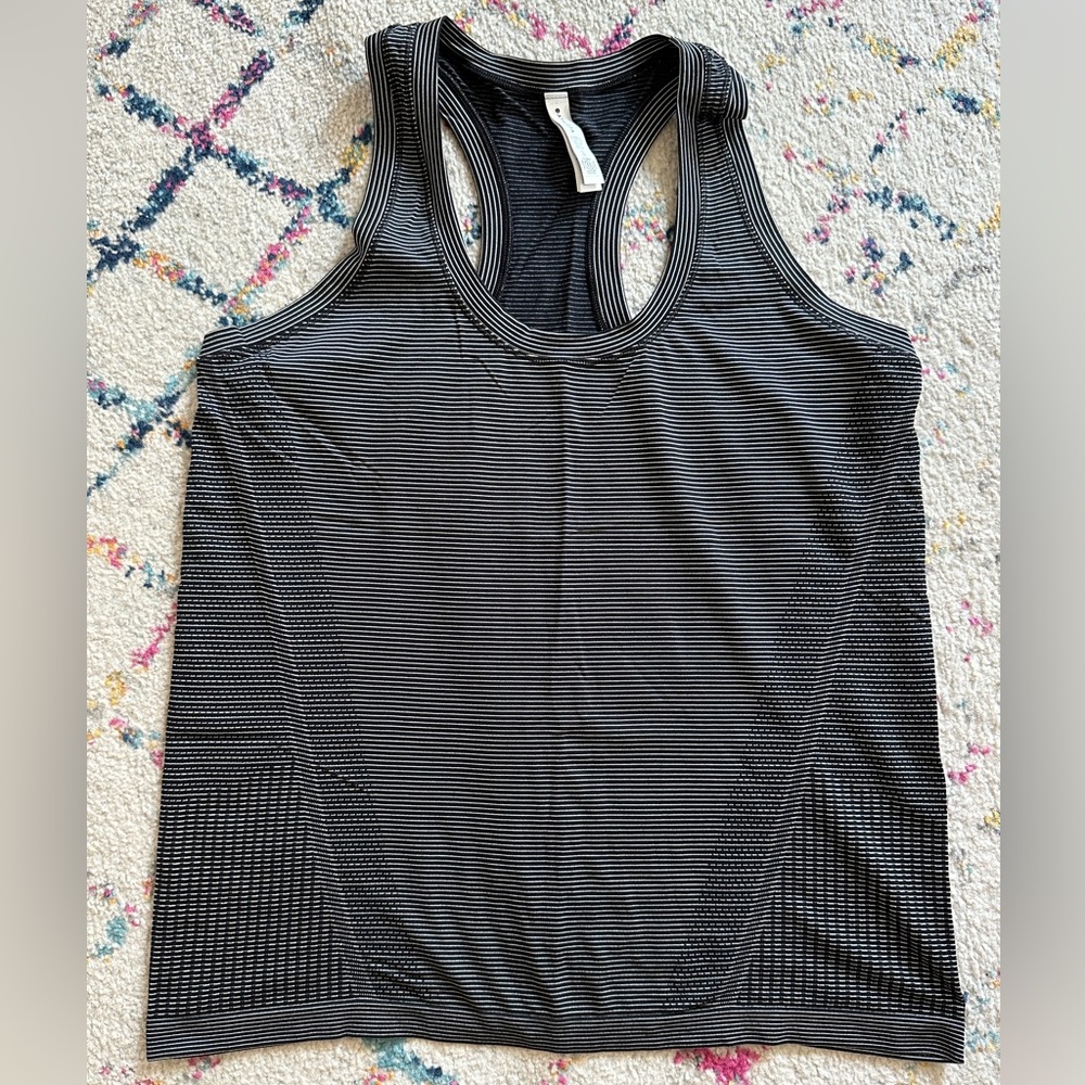 Athleta Momentum tank top black mini stripe XL
